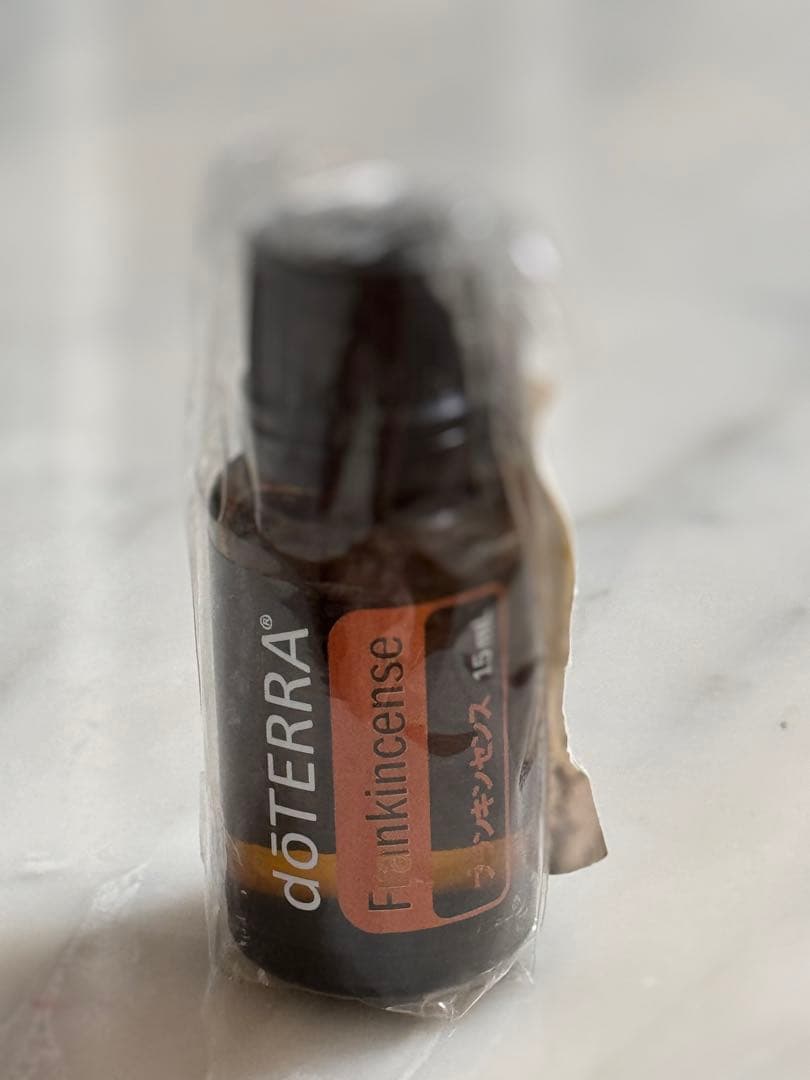 ドテラ　フランキンセンス　アロマ　エッセンシャルオイル