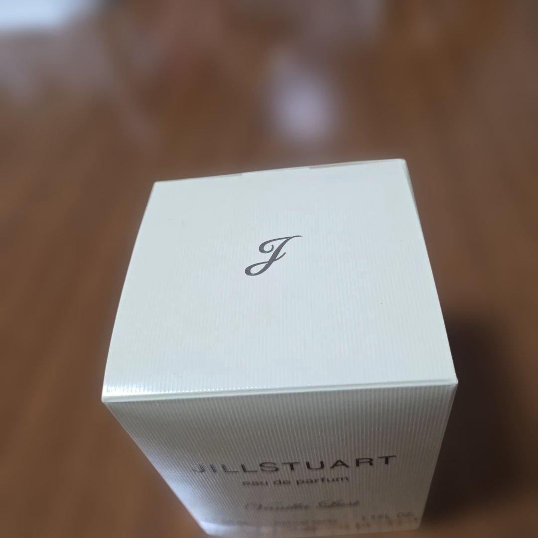 ジルスチュアート　ヴァニララスト　オードパルファン　50ml　箱付き