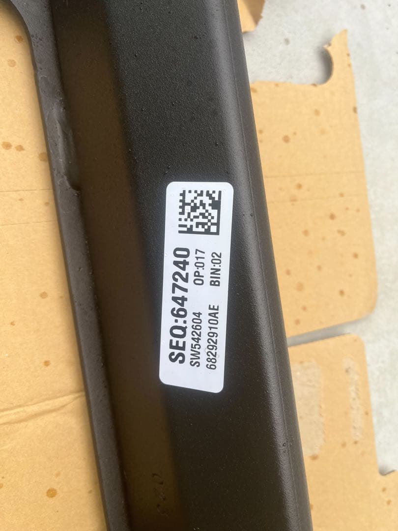 純正ロックガード　Jeep Wrangler JL20L Rubicon