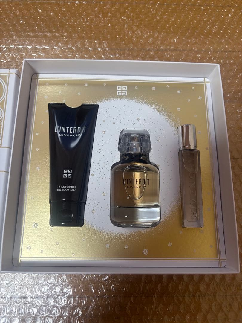 GIVENCHY イレジスティブル コフレ