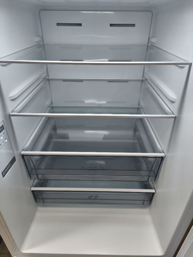 2024年製 冷凍冷蔵庫 257L ハイセンス HR-G260HW