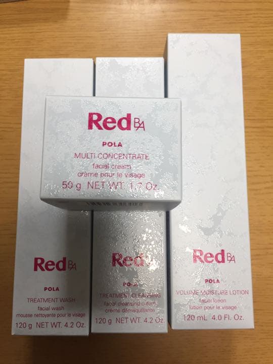POLA B.A レッド セット 売れてます。4点セット