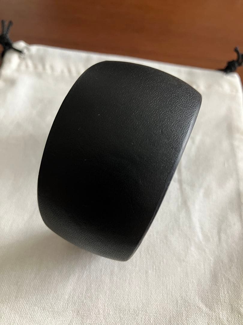 最終値下 ISAAC REINA CURVED COATED BRACELET黒