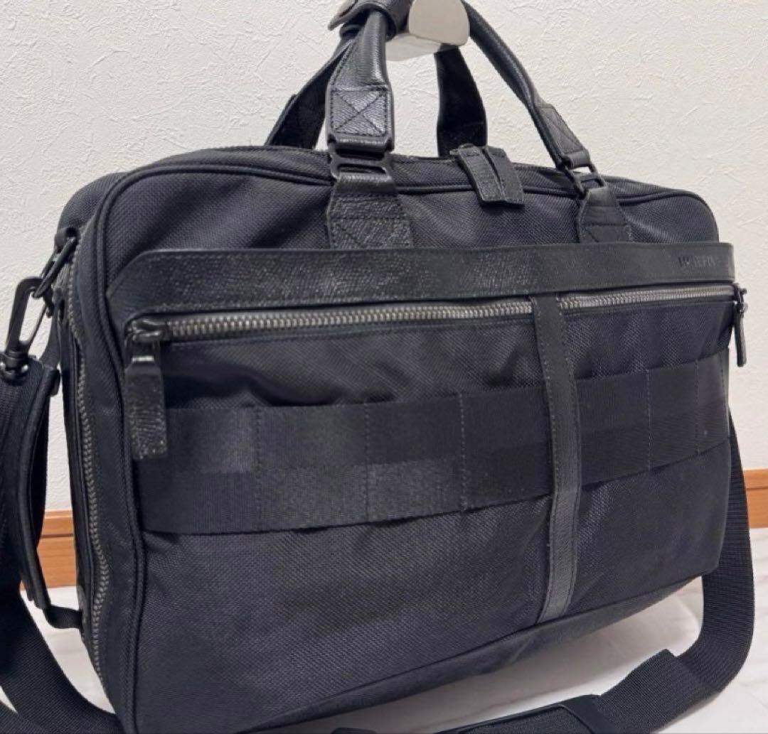 【定番モデルに飽きた方にオススメ】BRIEFING FUSION TRINITY