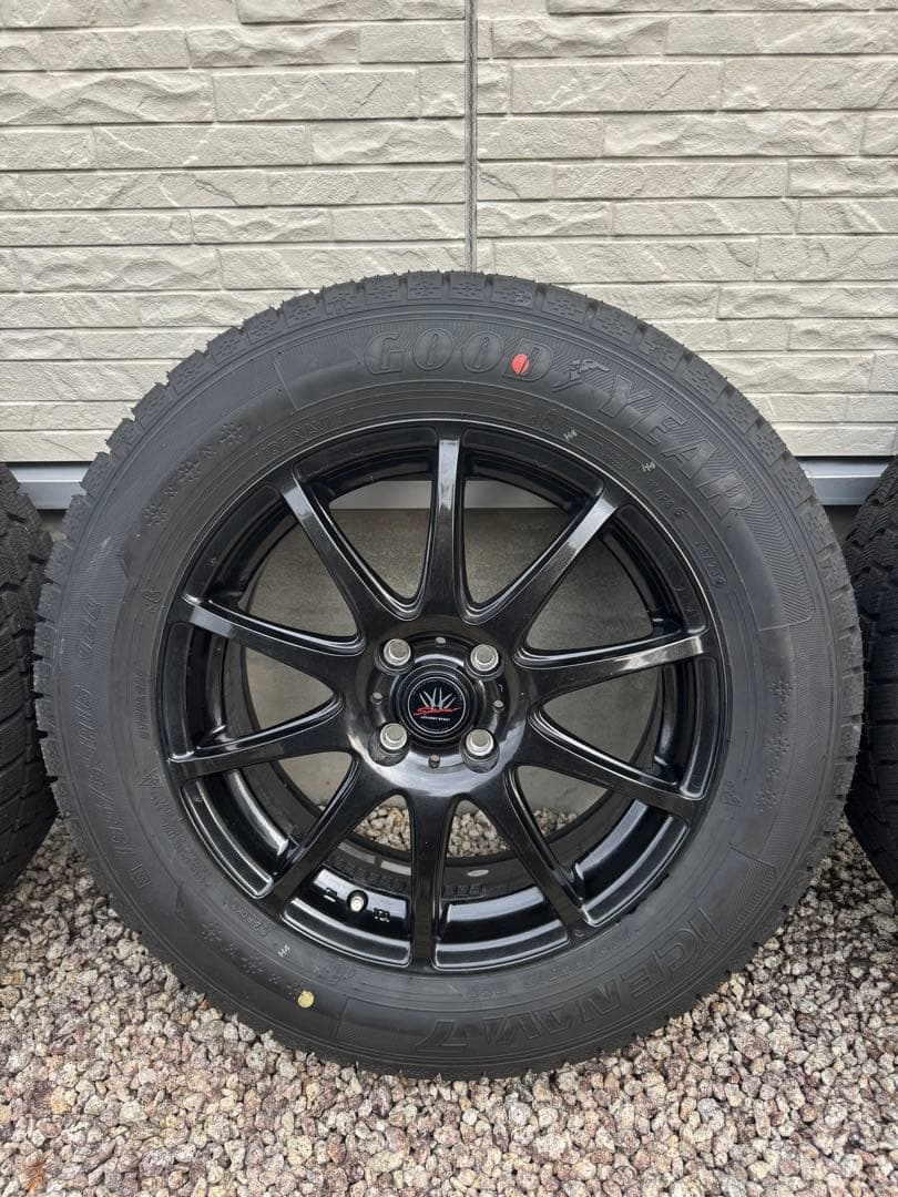 ライズ　195-65-16アルミホイール付きスタッドレスタイヤ4本セット