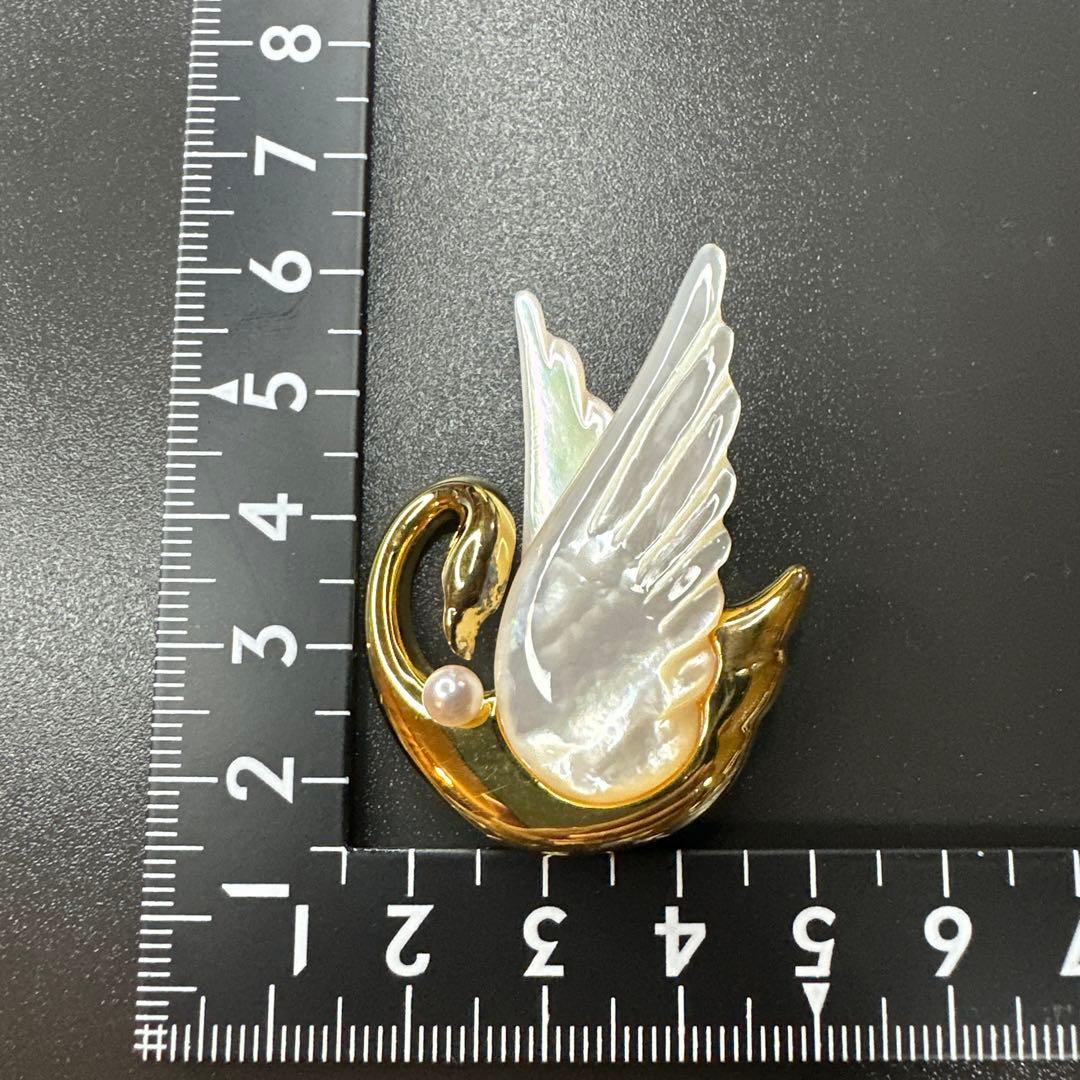田崎真珠　TASAKI 白鳥デザイン ブローチ シルバー製　ゴールドトーン　外箱