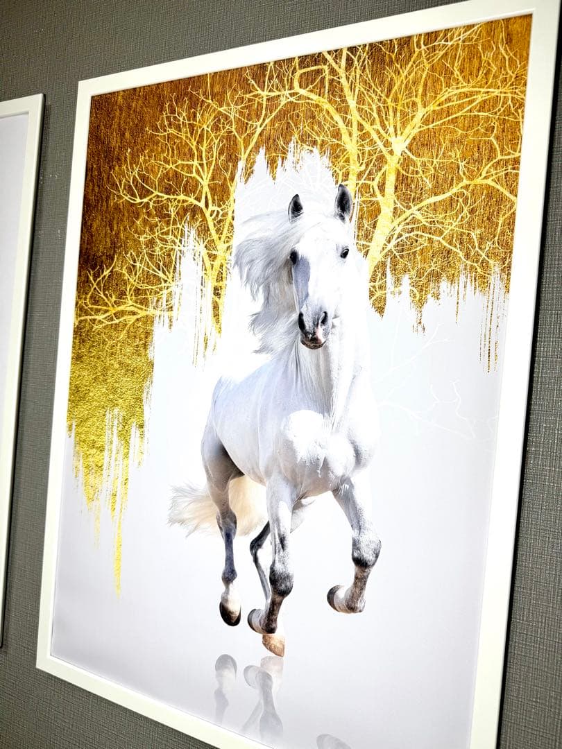 No.240フレーム付きキャンバスアート　オシャレ絵画　馬の絵画　白馬