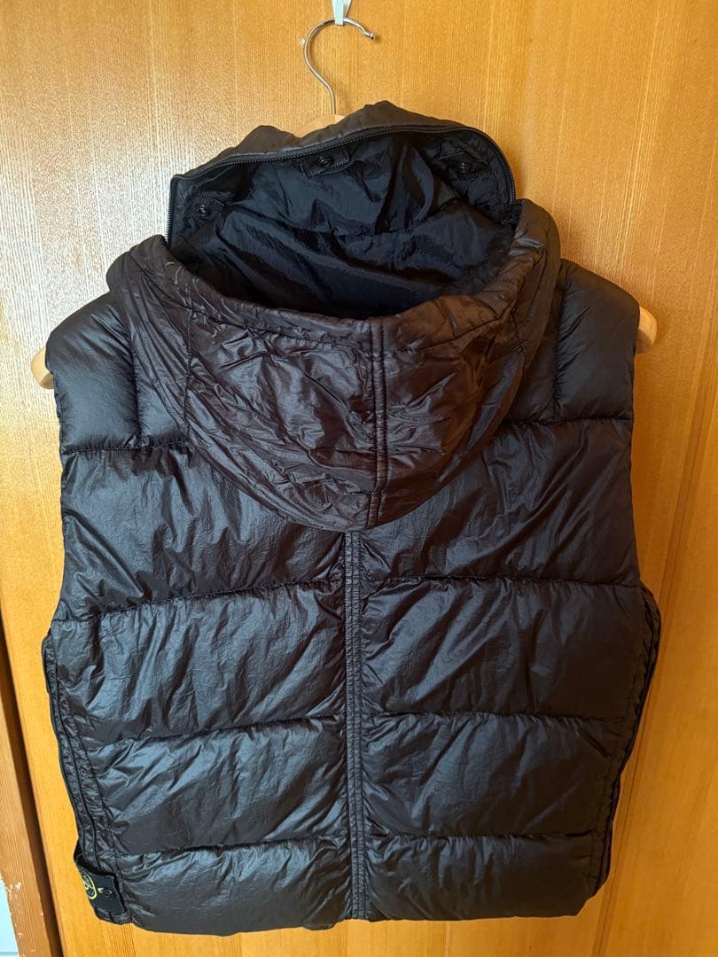 STONE  ブラックダウンベスト