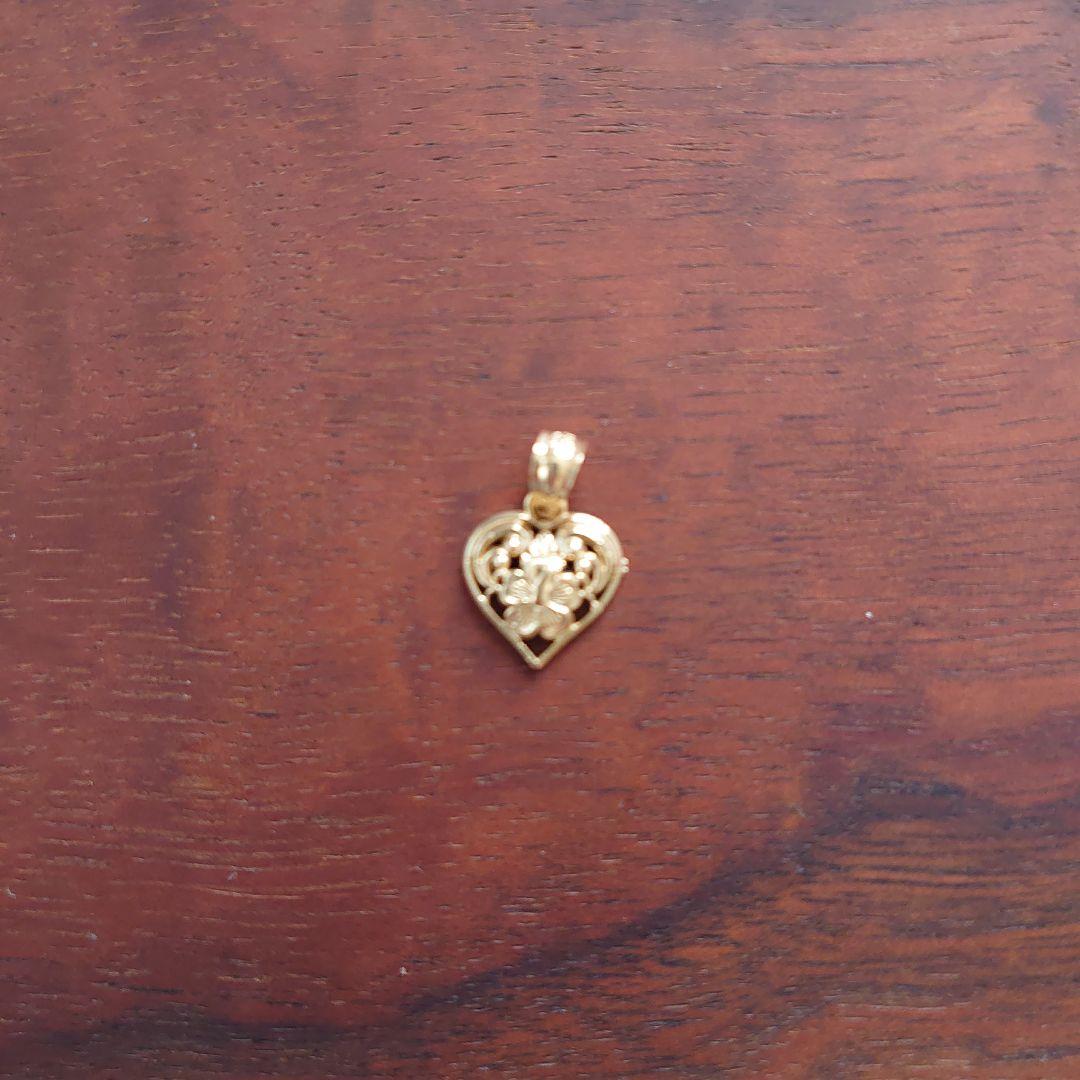 ハワイアンジュエリー　ゴールド ハート型 透かしチャーム♢