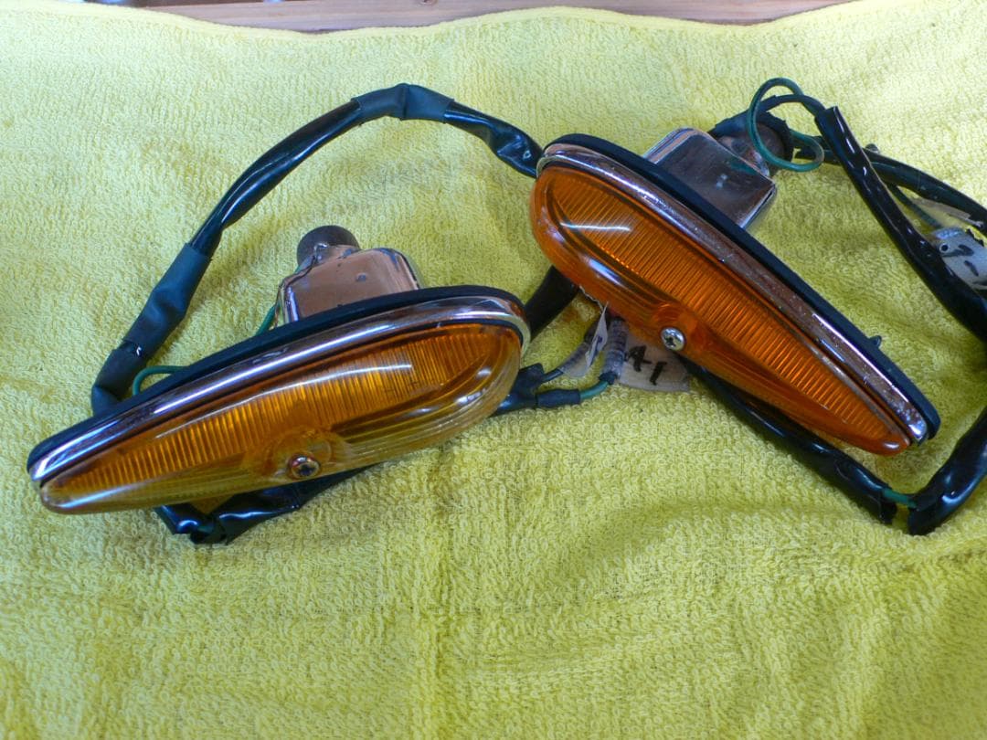フェアレディ―SR311　 ウィンカー・リフレクターセット　（中古品）