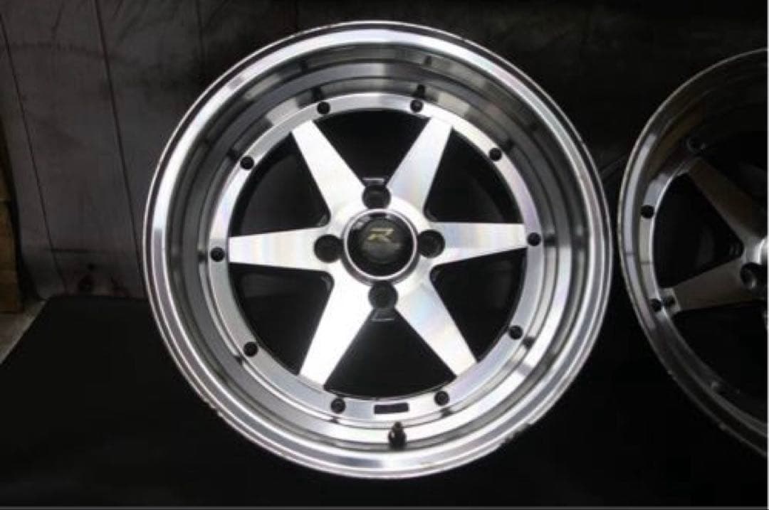 エモーションR 15×7J +30 8J +20 PCD100 4穴