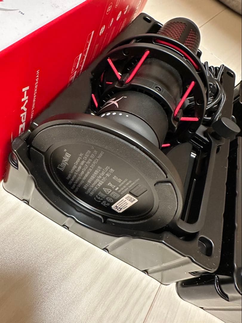 HyperX QUADCAST ゲーミングマイク