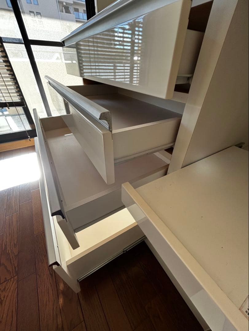 ホワイト 食器棚 ガラス扉 収納　直接取引き限定