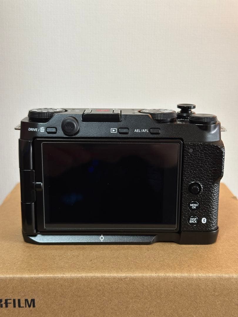 【美品】 FUJIFILM X-M5 グリップ・充電器・バッテリー2個