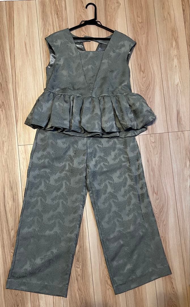 PourVous ペプラムセットアップドレス　パンツドレス