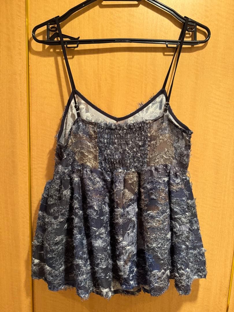 トップス AMERI MEDI RACHEL FLUFFY ART CAMISOL