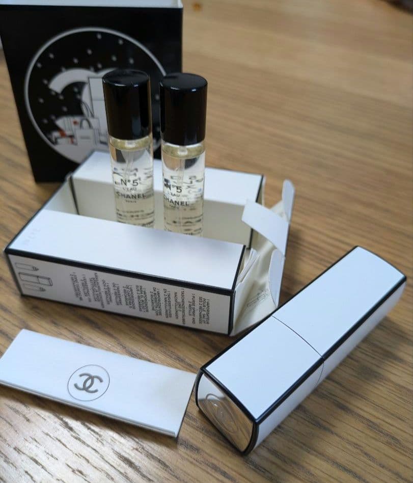 【新品未使用・特別限定品】シャネル　No.5　オードゥトワレット