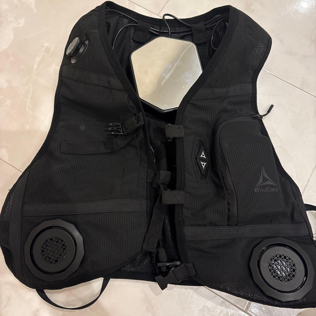 ワークマン　WindCore ICE×HEATER ペルチェベストPRO