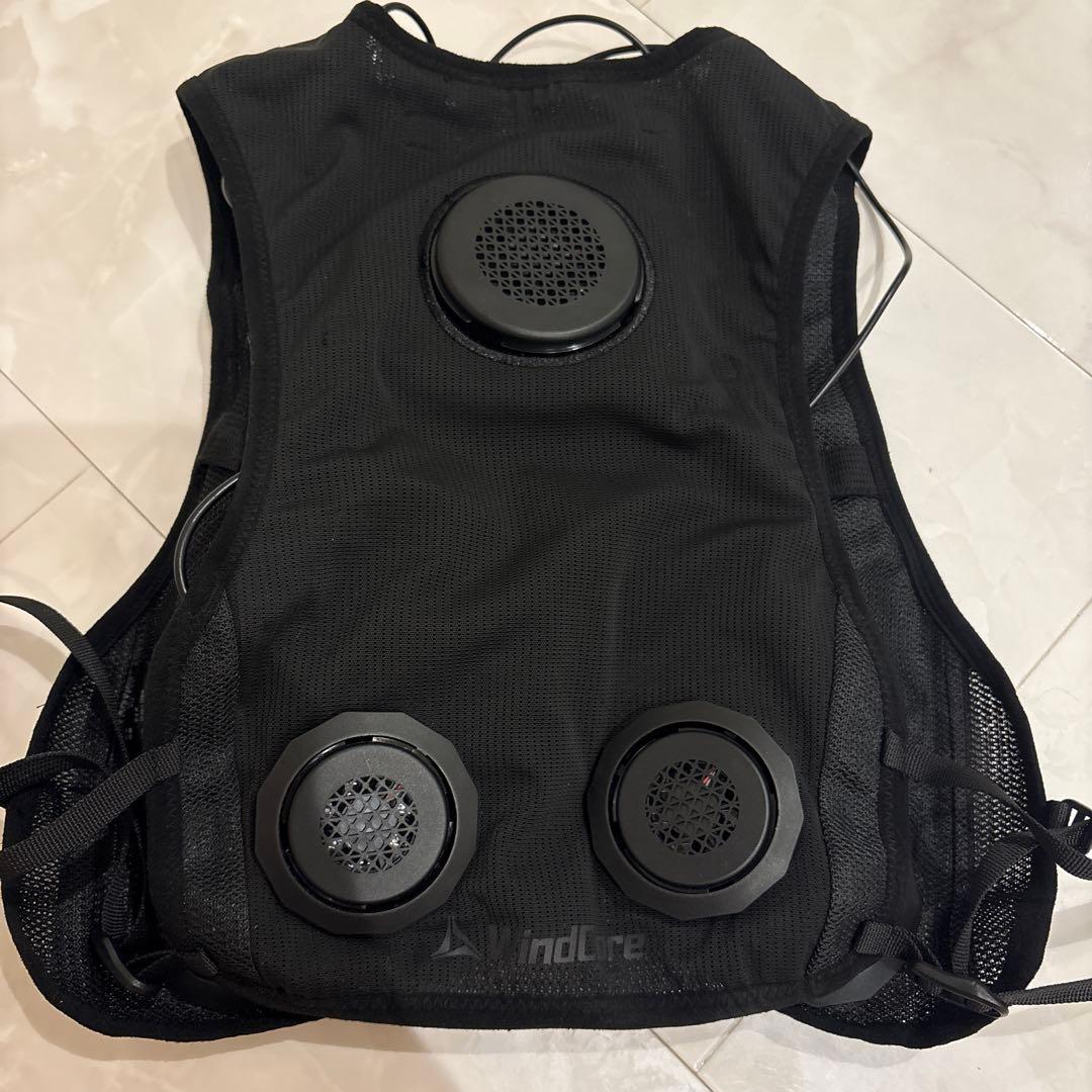 ワークマン　WindCore ICE×HEATER ペルチェベストPRO