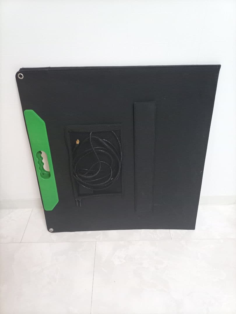 ポータブル100Wソーラーパネル2枚