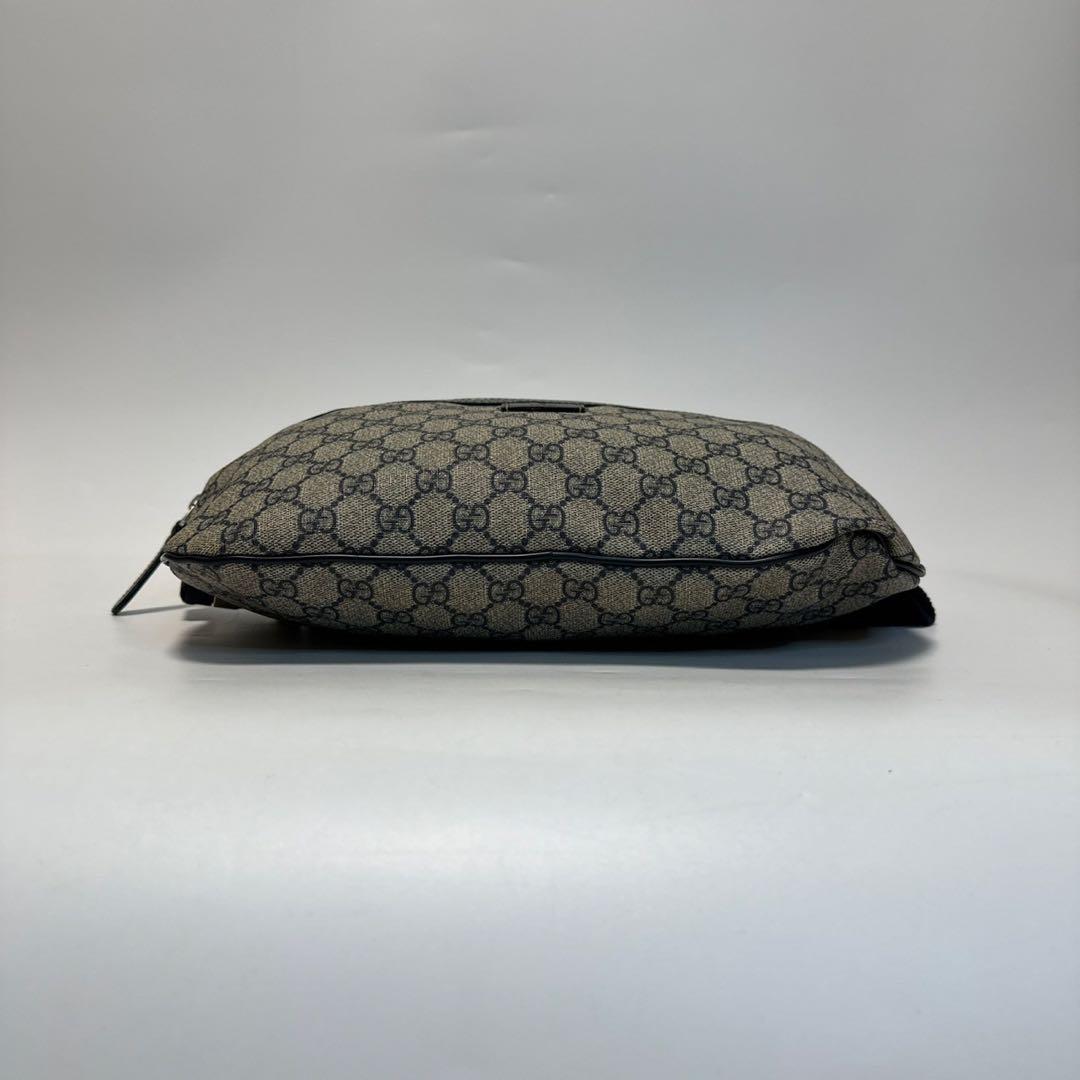 l49【極美品】グッチ　GGスプリーム レザー　ネイビーボディバッグショルダー.