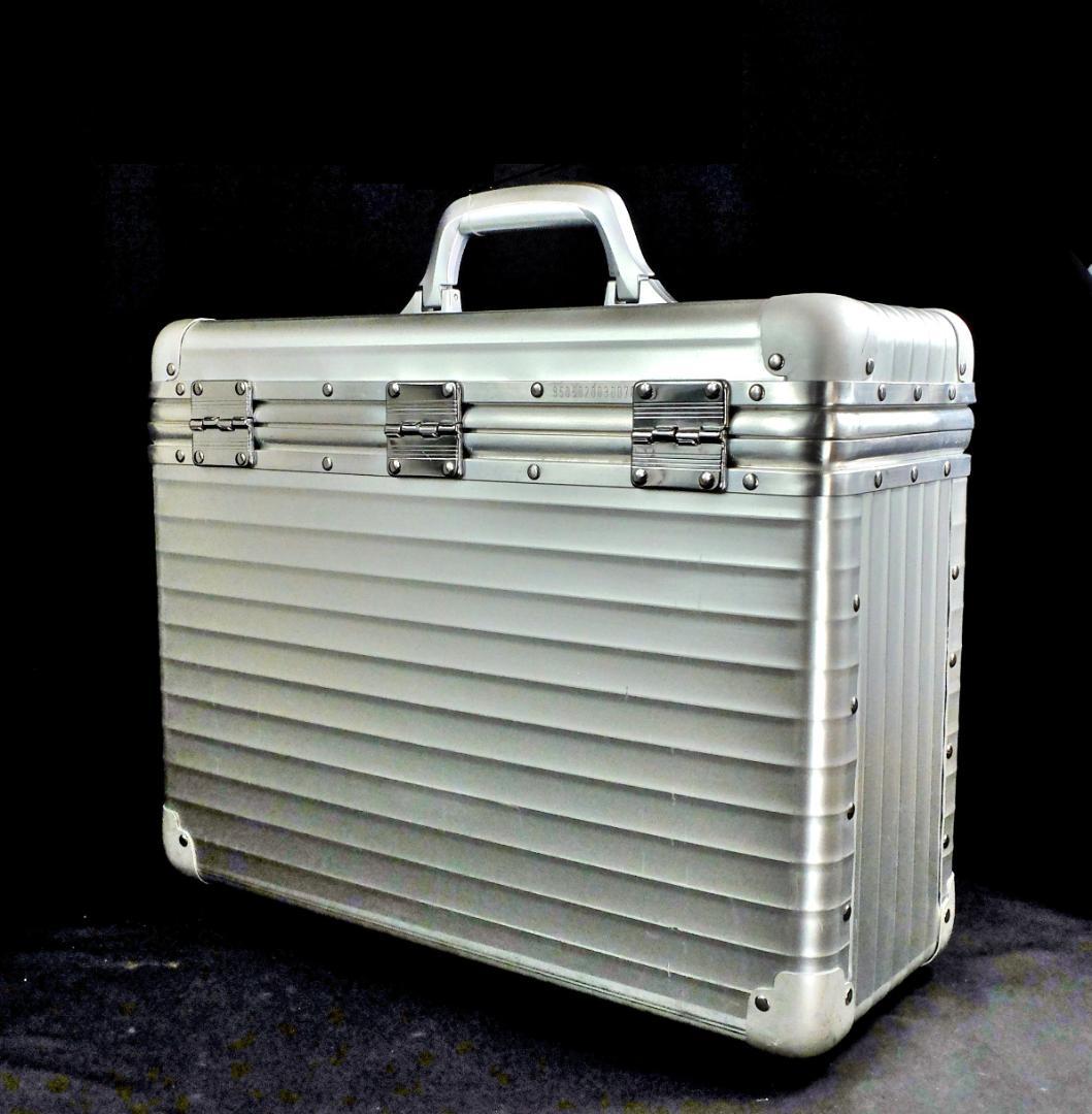 リモワ 950.50『TOPAS』パイロット・ケース 【ラージスリム】 33L