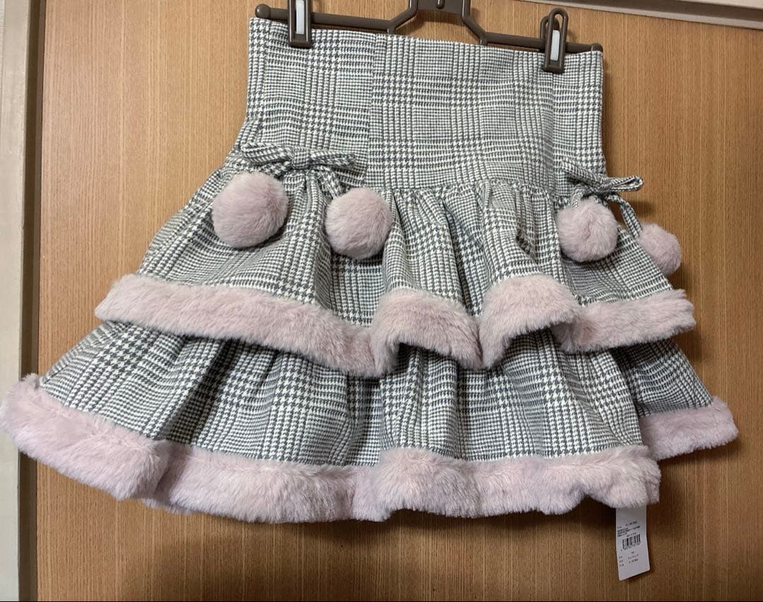 pium ぴうむ　ファー付きティアードミニスカート　グレーチェック