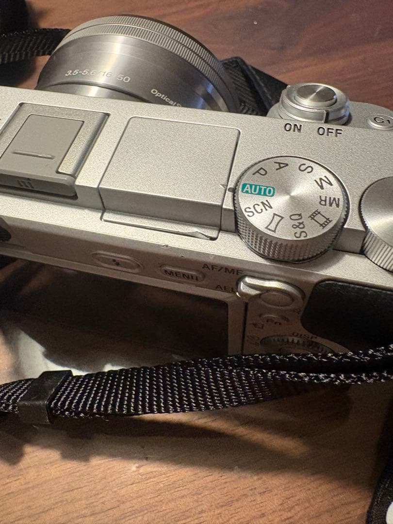 スタッフページ‼️SONY α6400 シルバーモデルEマウント純正