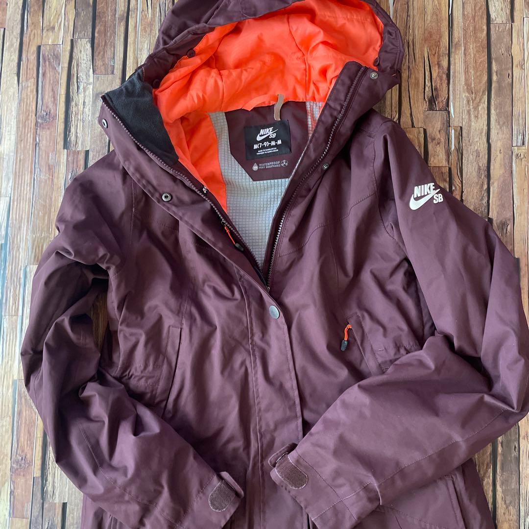 スノー仕様のNIKE SBジャケットHUDSON PARKAナイキSB(M)