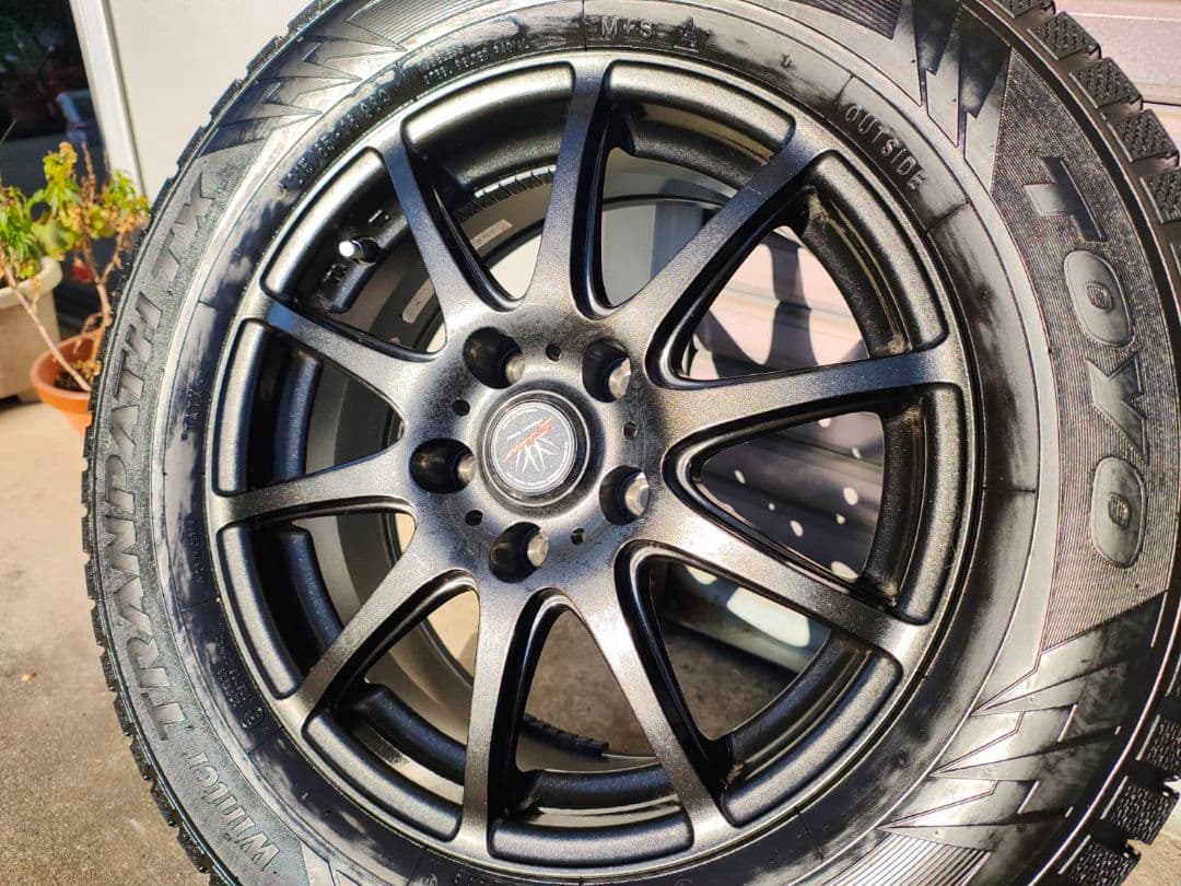 スタッドレスタイヤ４本セットおまけ付215/65R16　ウィンタートランパスTX