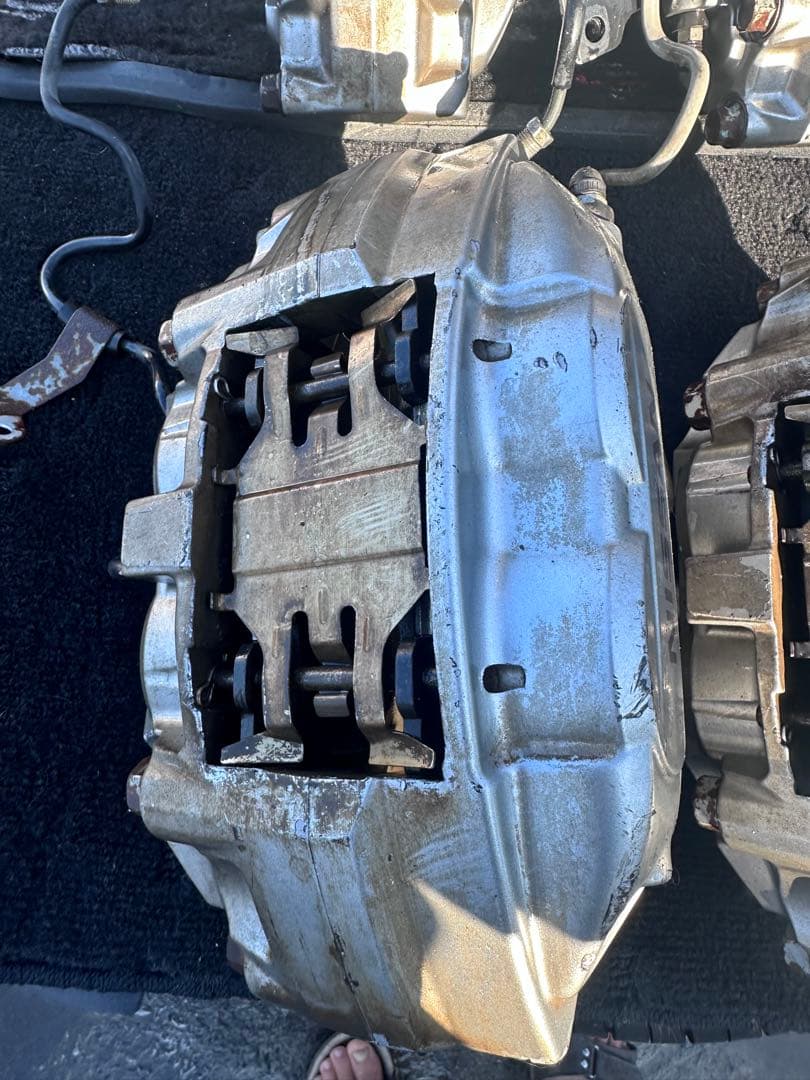 NISSAN ブレーキキャリパー 4個セット　一台分