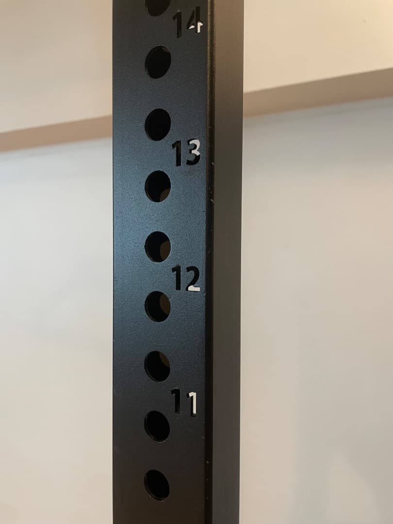 リーディングエッジ　ハーフラックLE-HR100