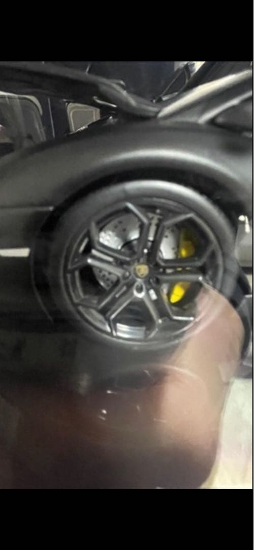 ランボルギーニアヴェンタドール1/18