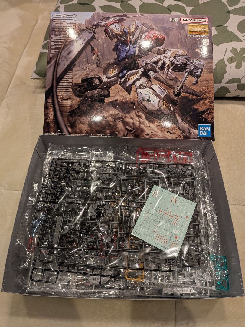 MG 1/100 ガンダムバルバトスルプス 機動戦士ガンダム 鉄血のオルフェンズ