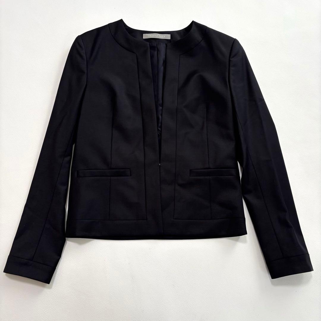 美品 セオリーリュクス エグゼクティブ ノーカラー スカートスーツセット S M