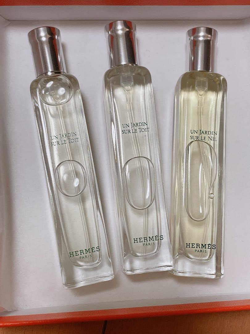 HERMES UNJARDINSUR LE TOIT 3本セットオレンジの箱入り