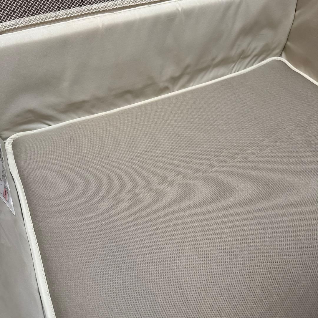 ココネルエアープラスAB ホワイトベージュ　アップリカ