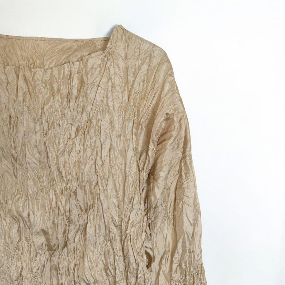 イッセイミヤケ　シワ加工　ブラウス　ベージュ M ヴィヴィアン　パンツ　 2点