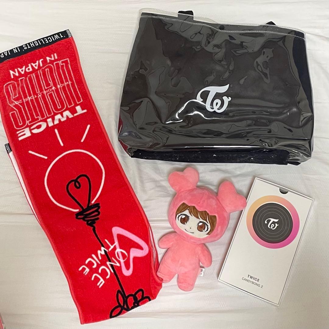 twice公式グッズアルバム トレカ ぬいぐるみ タオル ポスターまとめ売り