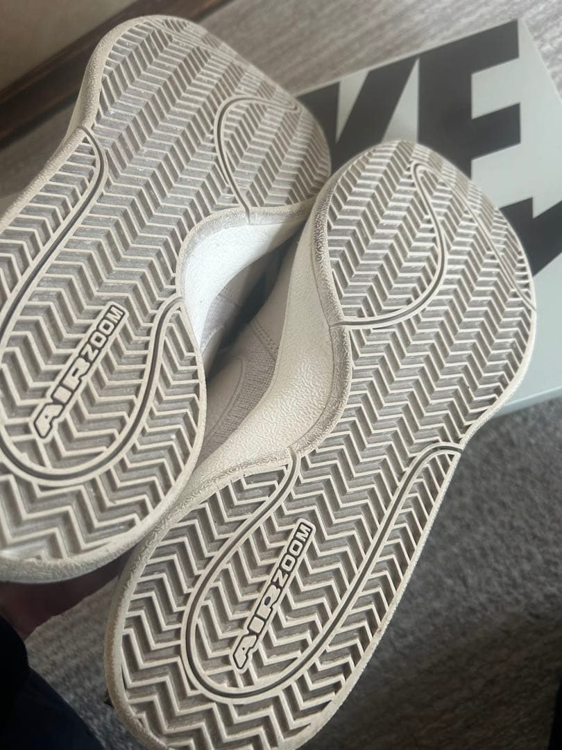 BOOK1 スニーカー