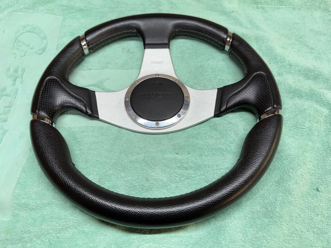 MOMO ミレニアム M-51 ステアリング