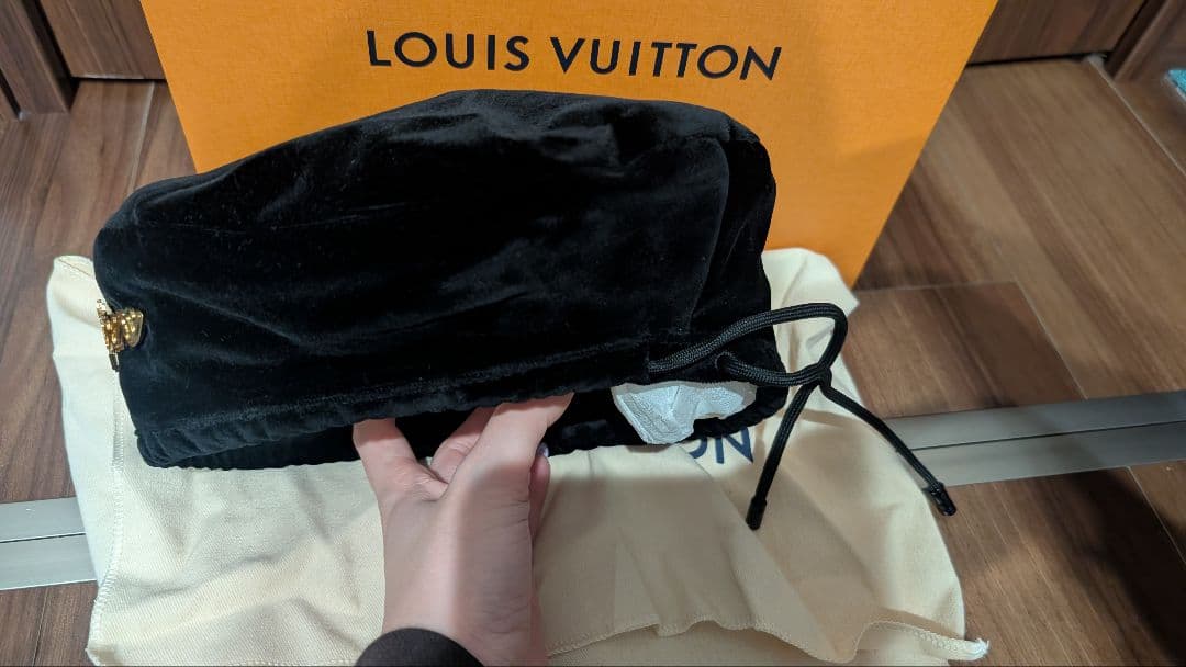 新品同様ルイヴィトン　ベレー帽 LVバーズ