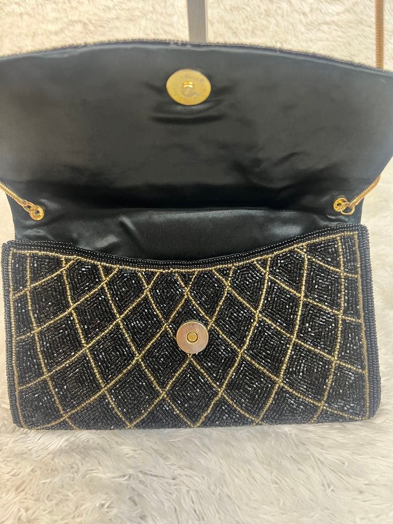 LUMY ルミー はしもと 皇室御用達 ビーズ パーティーバッグ クラッチ 黒