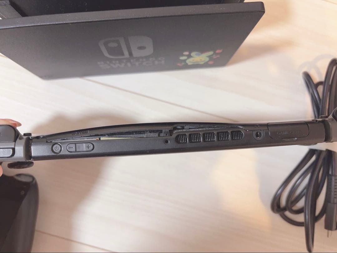 Nintendo Switch ジャンク扱い（バッテリー膨張、シール）