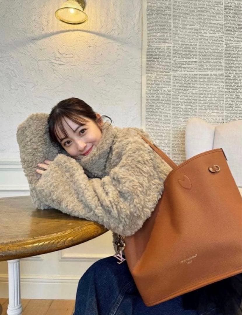 しひ　アンティミテ　アウター　ファーブルゾン　INTIMITE