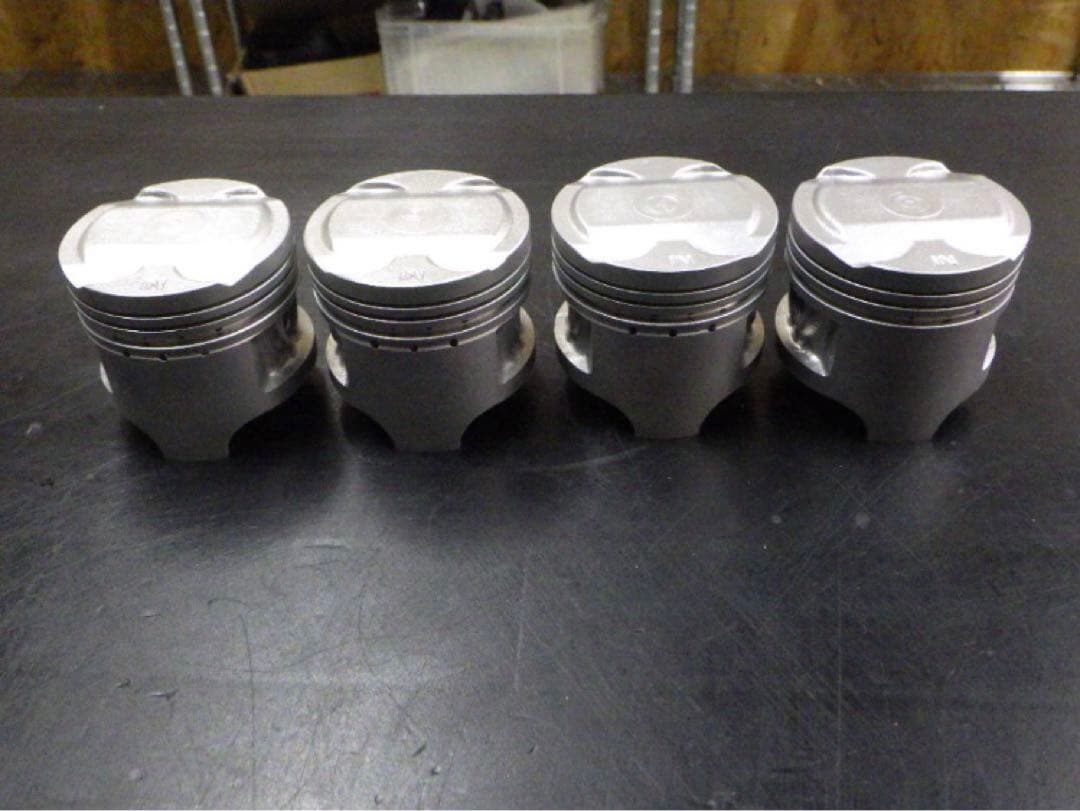 り*り様 CBX400F 純正ピストン 4個セット