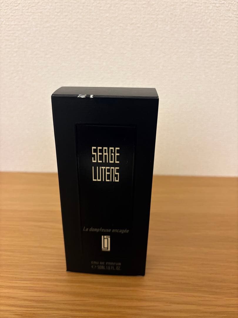 SERGE LUTENS オードパルファム 50mL