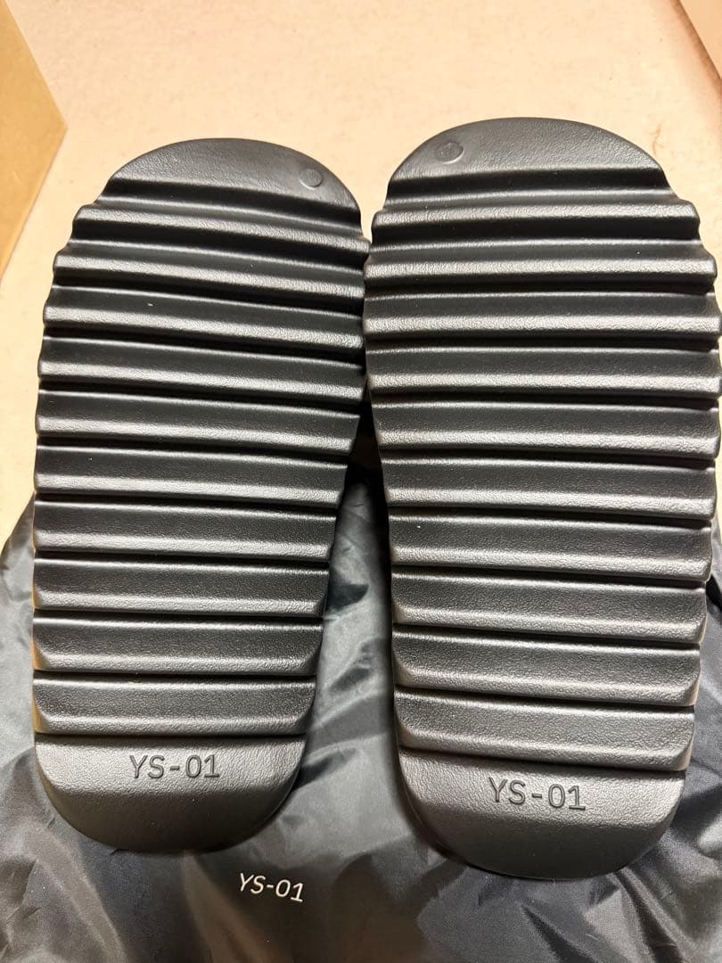 靴 Yeezy YS-01 Black