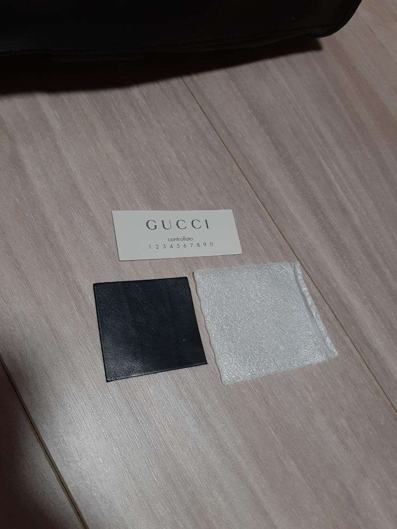 【未使用 カバー袋付】GUCCI グッチ ブラックレザー ハンドバッグ 黒革