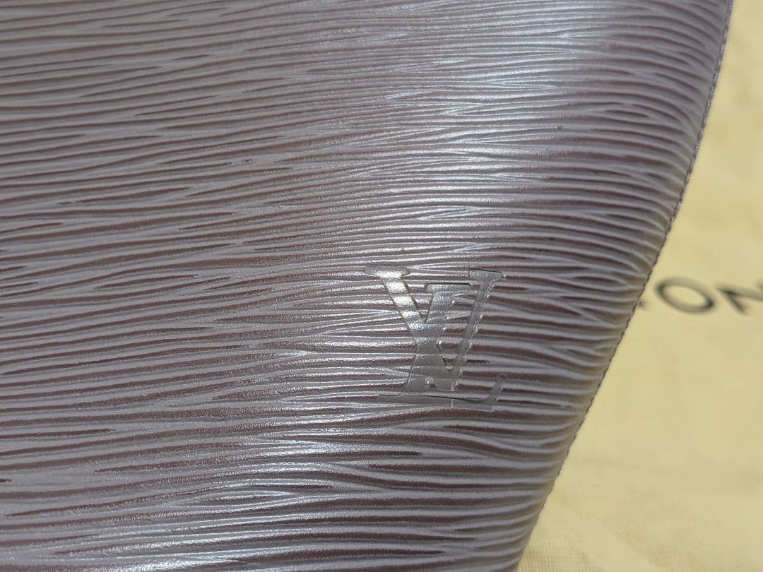 美品 ルイヴィトン エピ ノクタンブル ライラック